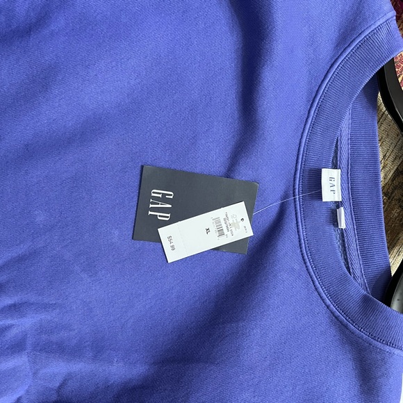 GAP Sweatsuit Jogger Set
Crop sweat top is XL
Sweat pants are size L - Picture 8 of 8